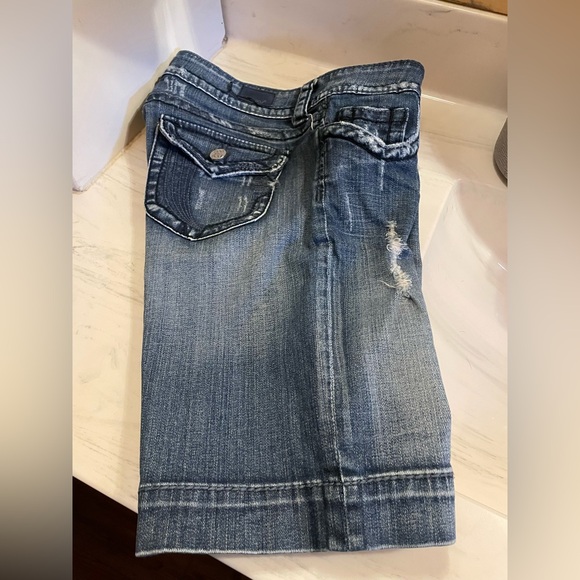 See Thru Soul Distressed Jean Shorts, Bermuda Capri Length, Women’s Size 29 - Picture 1 of 9